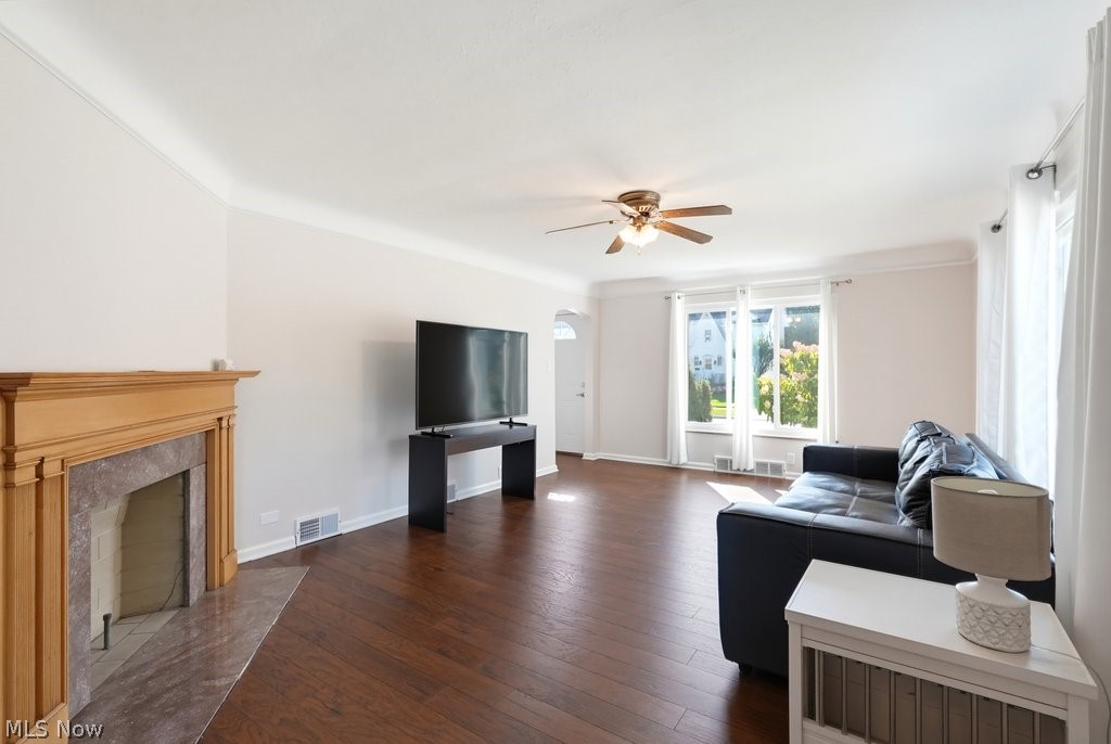 2530 Brookview Boulevard Parma OH 44134