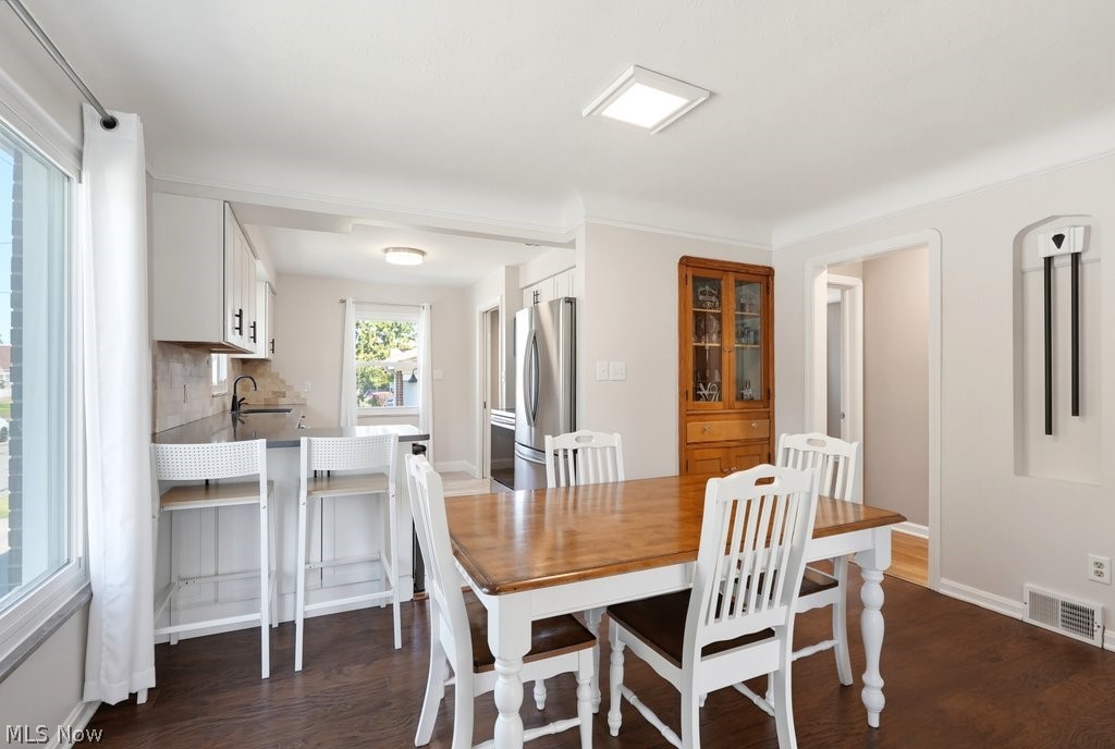 2530 Brookview Boulevard Parma OH 44134