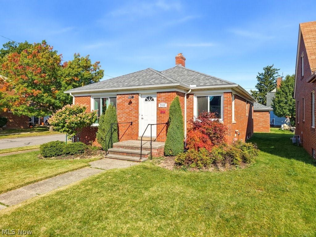 2530 Brookview Boulevard Parma OH 44134