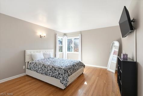 2530 Brookview Boulevard Parma OH 44134