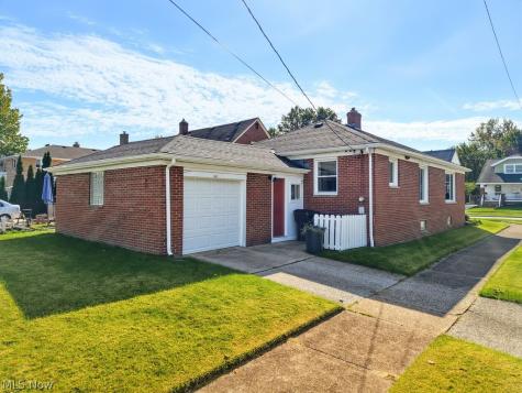 2530 Brookview Boulevard Parma OH 44134