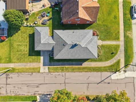 2530 Brookview Boulevard Parma OH 44134