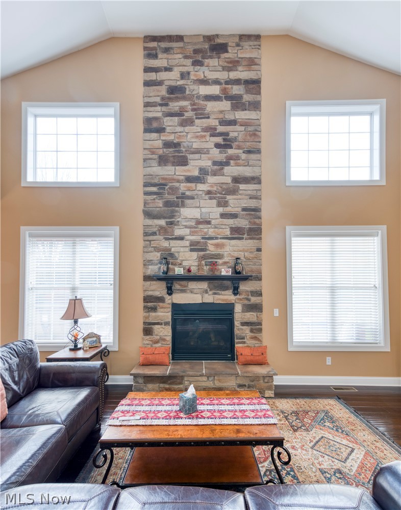 3082 Willowbrook Aurora OH 44202