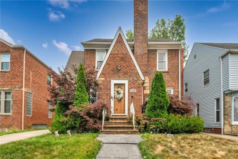 1909 Powell Avenue Cleveland Heights OH 44118