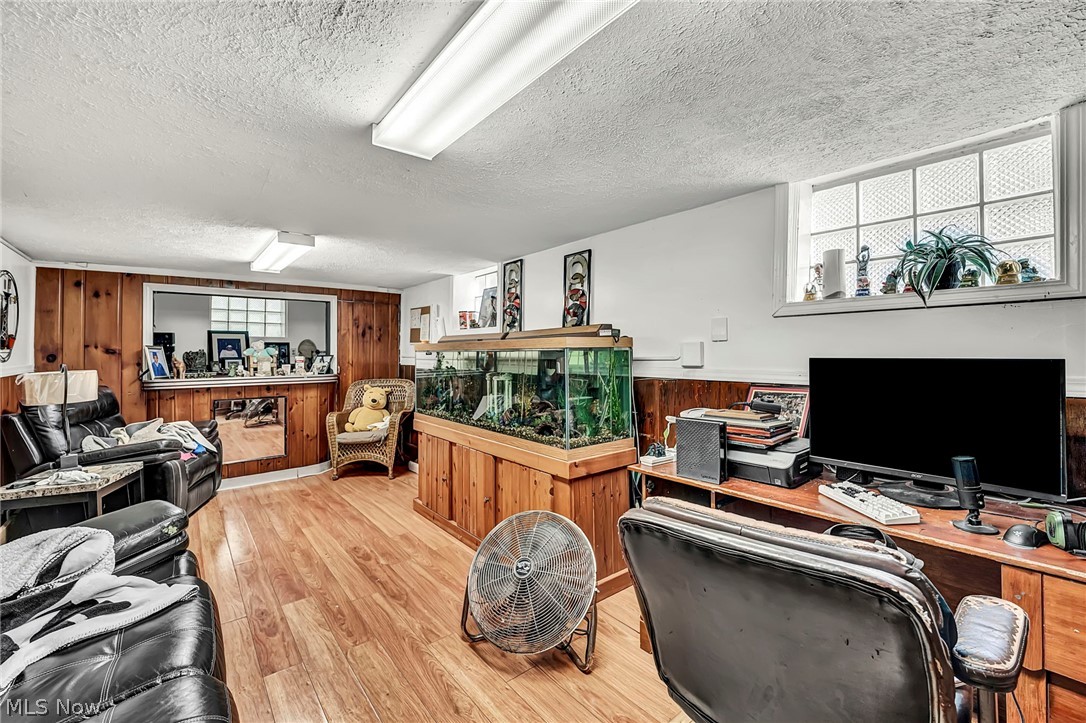 1909 Powell Avenue Cleveland Heights OH 44118