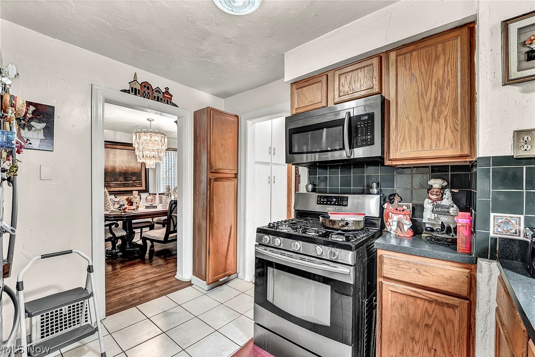 1909 Powell Avenue Cleveland Heights OH 44118