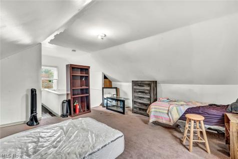 1909 Powell Avenue Cleveland Heights OH 44118