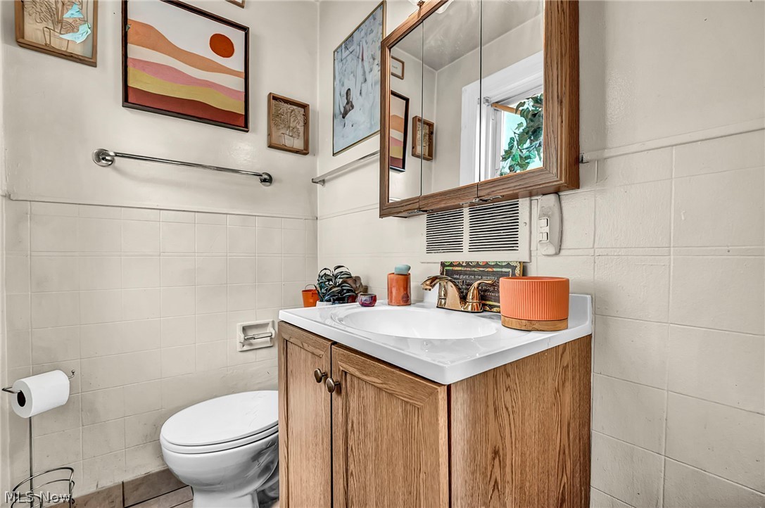 1909 Powell Avenue Cleveland Heights OH 44118