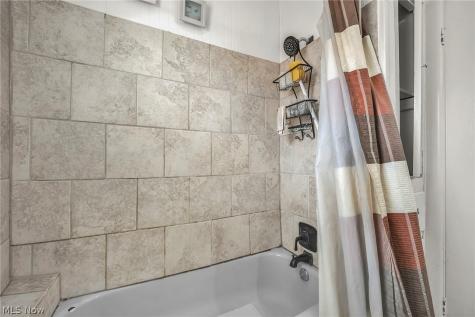 1909 Powell Avenue Cleveland Heights OH 44118