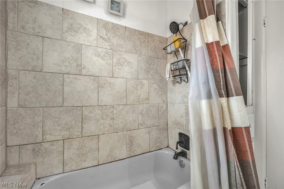 1909 Powell Avenue Cleveland Heights OH 44118