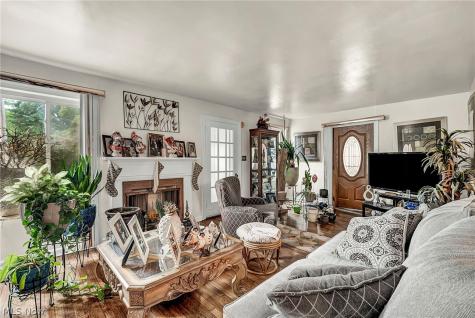 1909 Powell Avenue Cleveland Heights OH 44118