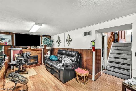 1909 Powell Avenue Cleveland Heights OH 44118