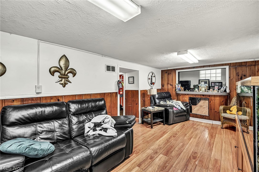 1909 Powell Avenue Cleveland Heights OH 44118