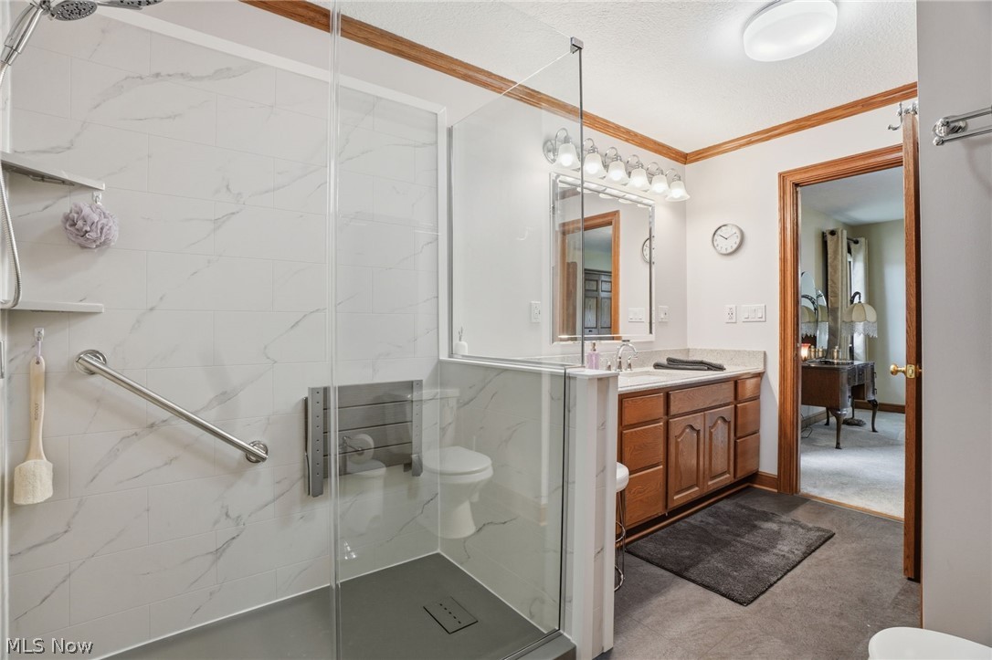 16159 Gar Highway Montville OH 44064