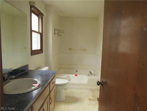 1615 E 84th Street Cleveland OH 44103