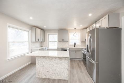 7520 W Wallings Road North Royalton OH 44133