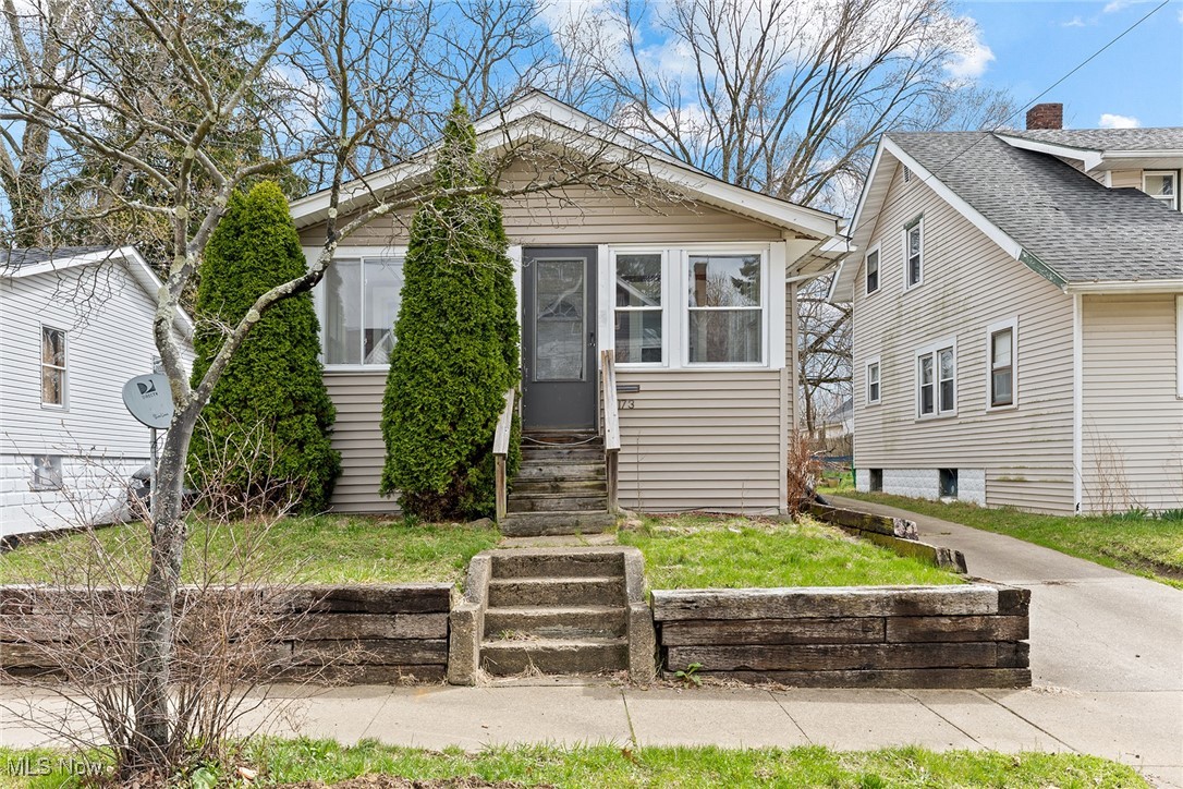 1173 Big Falls Avenue Akron OH 44310