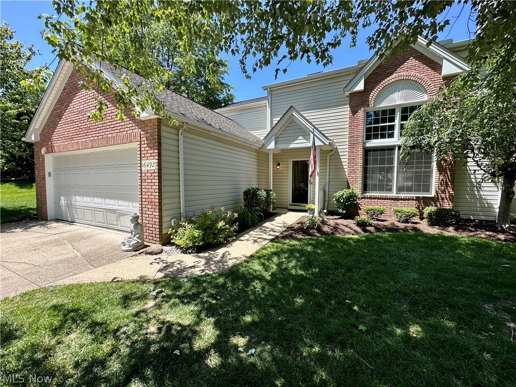 16492 Sunwood Oval Strongsville OH 44136