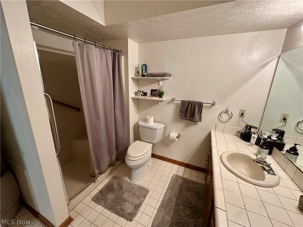 16492 Sunwood Oval Strongsville OH 44136