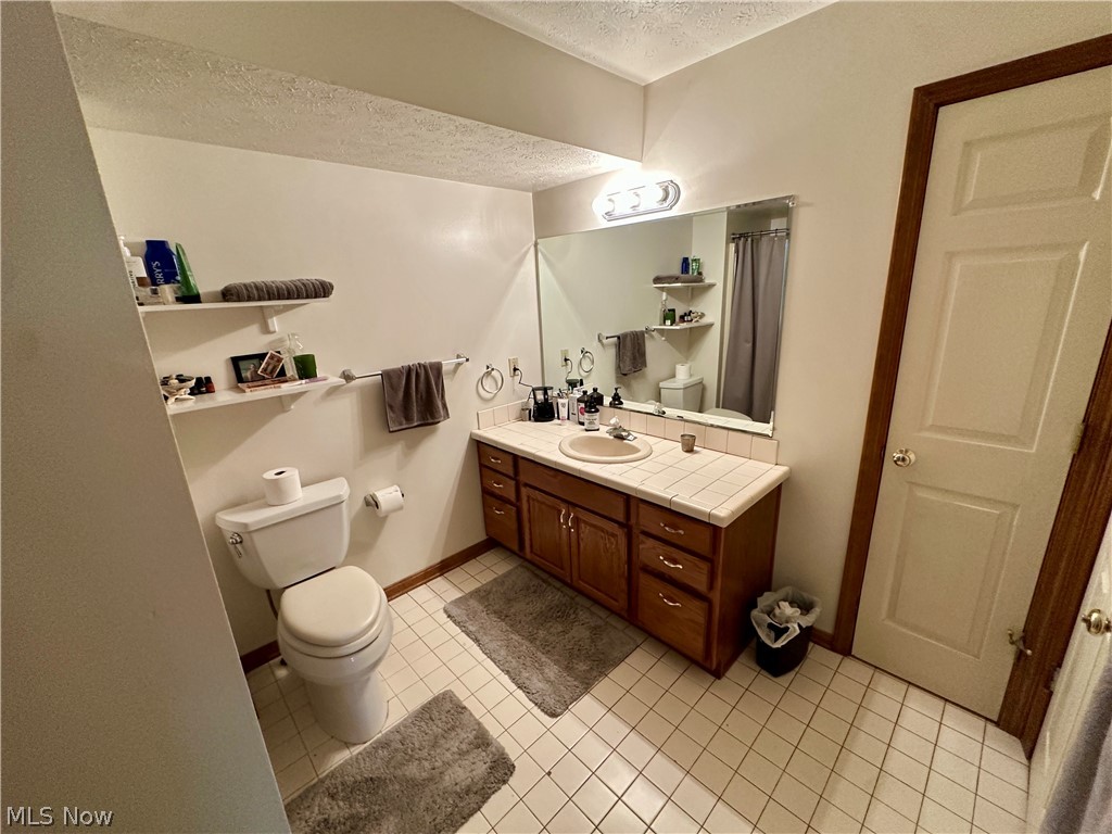 16492 Sunwood Oval Strongsville OH 44136