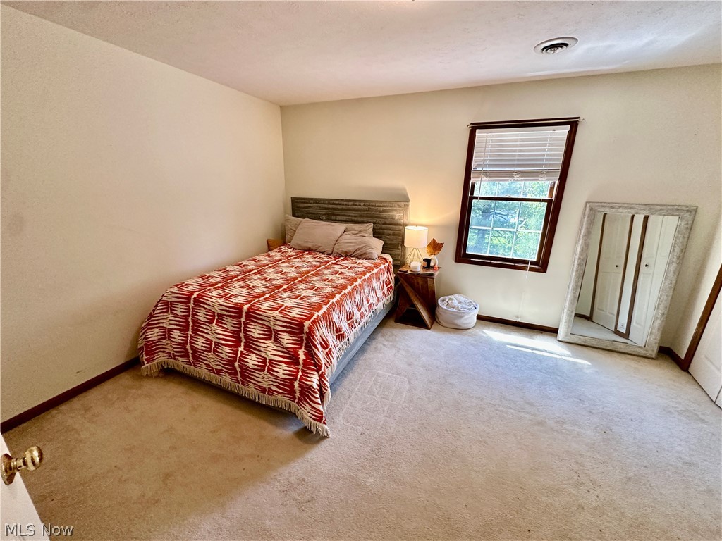 16492 Sunwood Oval Strongsville OH 44136