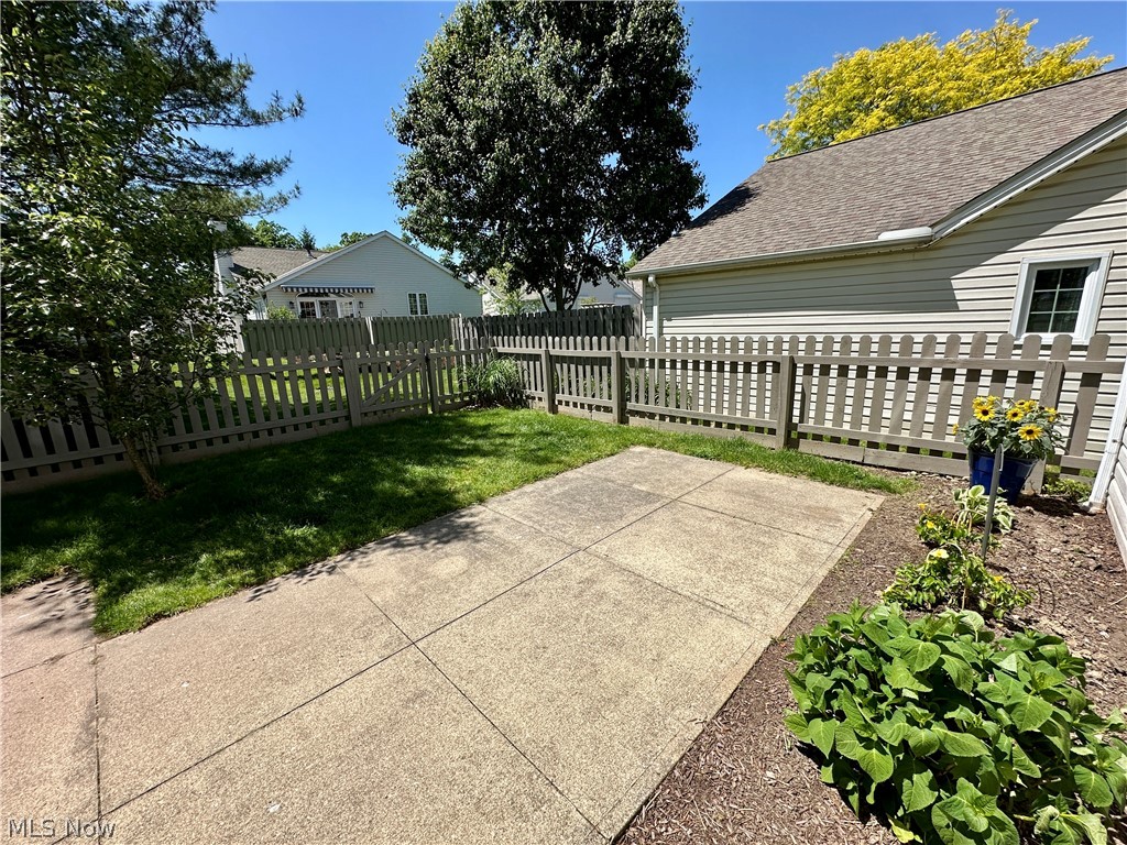 16492 Sunwood Oval Strongsville OH 44136