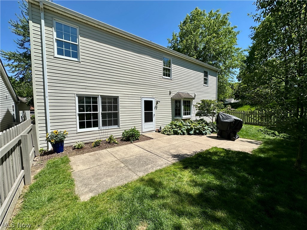 16492 Sunwood Oval Strongsville OH 44136