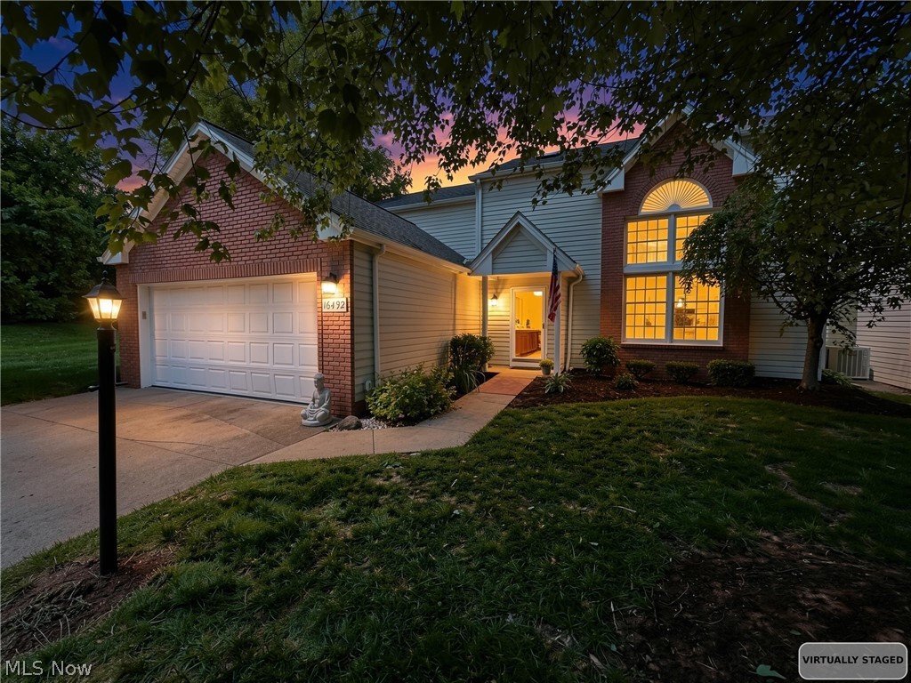 16492 Sunwood Oval Strongsville OH 44136