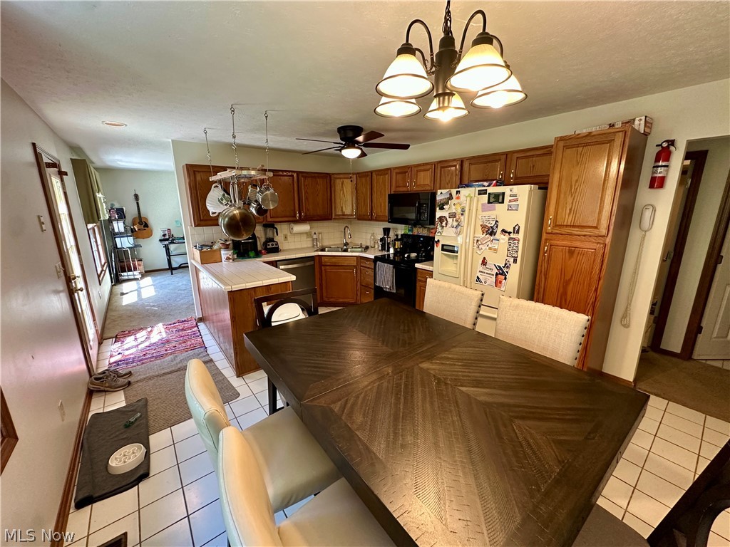 16492 Sunwood Oval Strongsville OH 44136