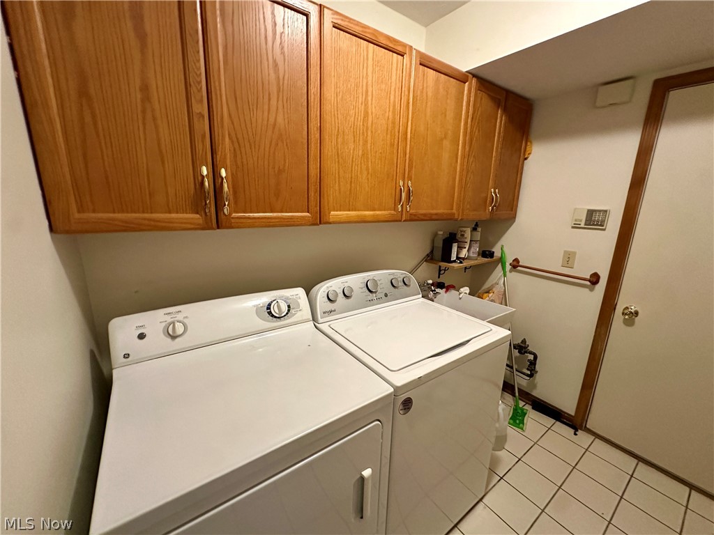 16492 Sunwood Oval Strongsville OH 44136