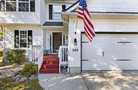 969 Ridgecrest Drive Cuyahoga Falls OH 44221