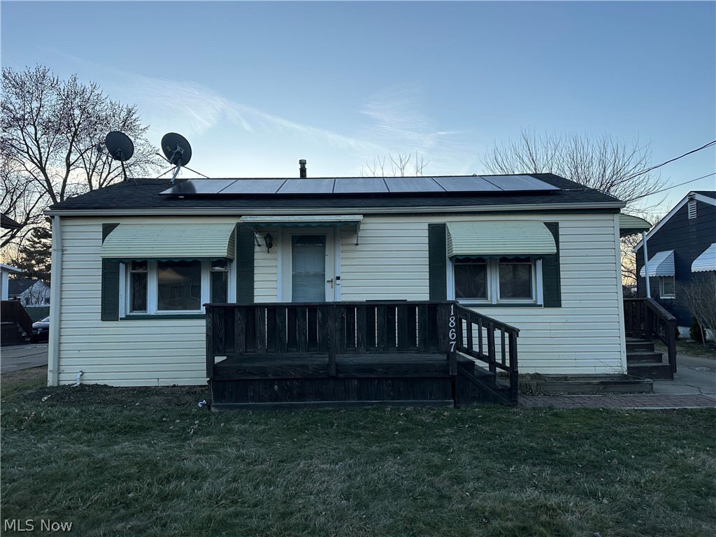 1867 Sheridan Avenue NE Warren OH 44483