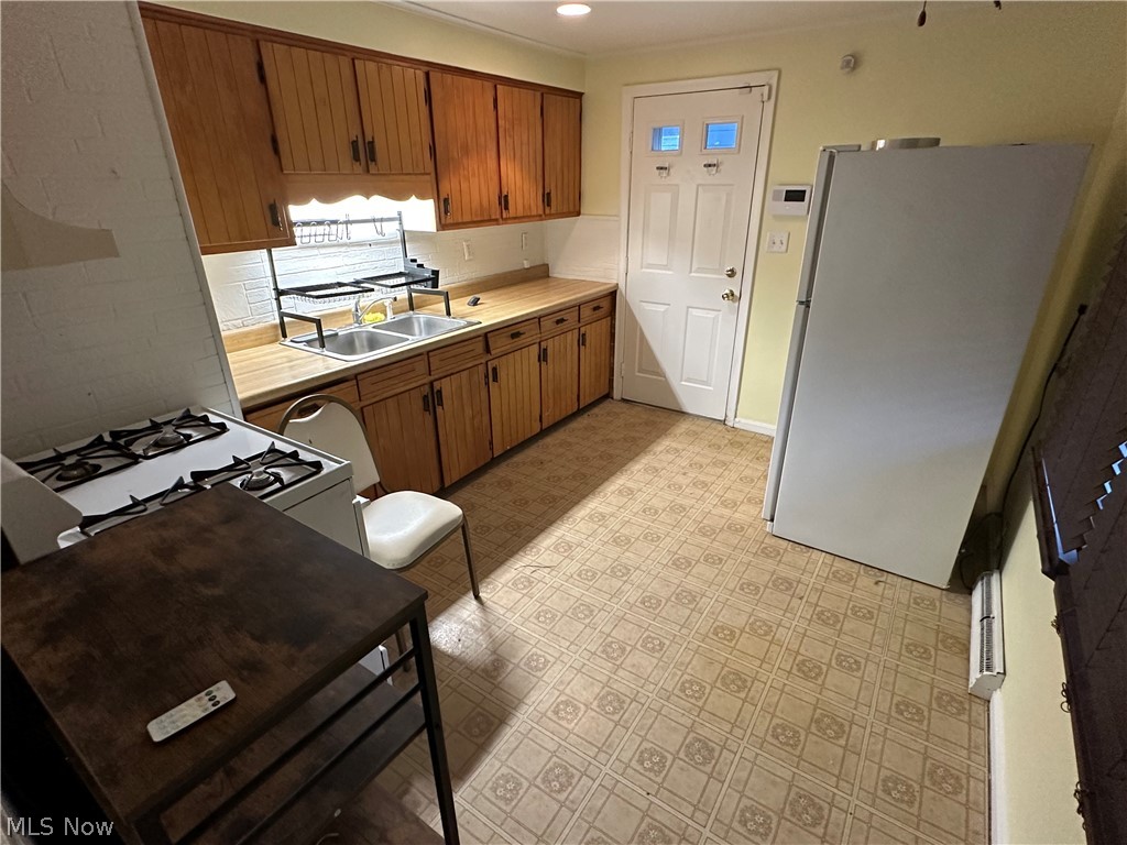 1867 Sheridan Avenue NE Warren OH 44483