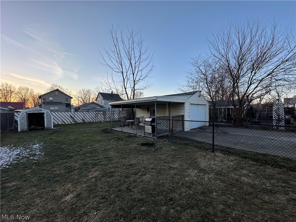 1867 Sheridan Avenue NE Warren OH 44483