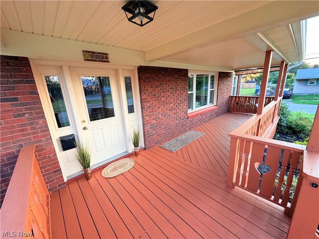 963 Warren Avenue Niles OH 44446