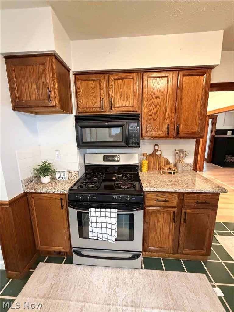 963 Warren Avenue Niles OH 44446