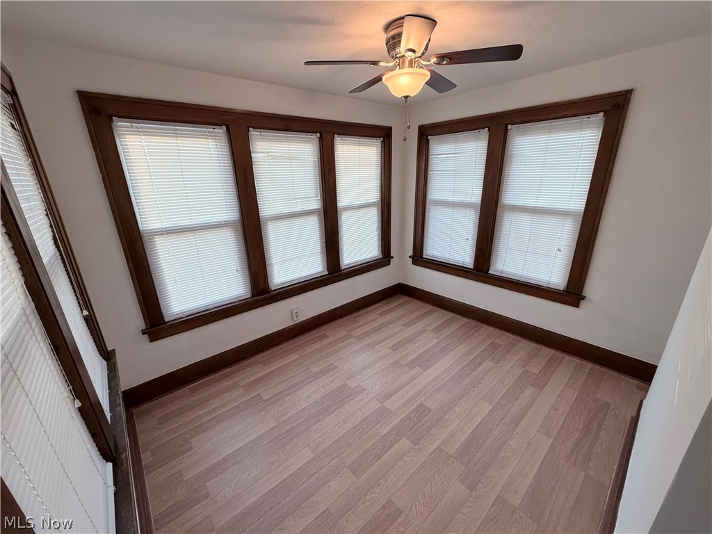 963 Warren Avenue Niles OH 44446