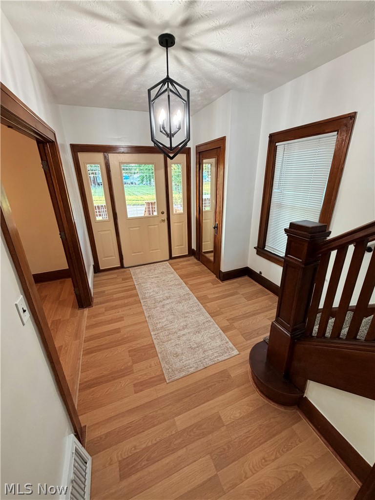 963 Warren Avenue Niles OH 44446