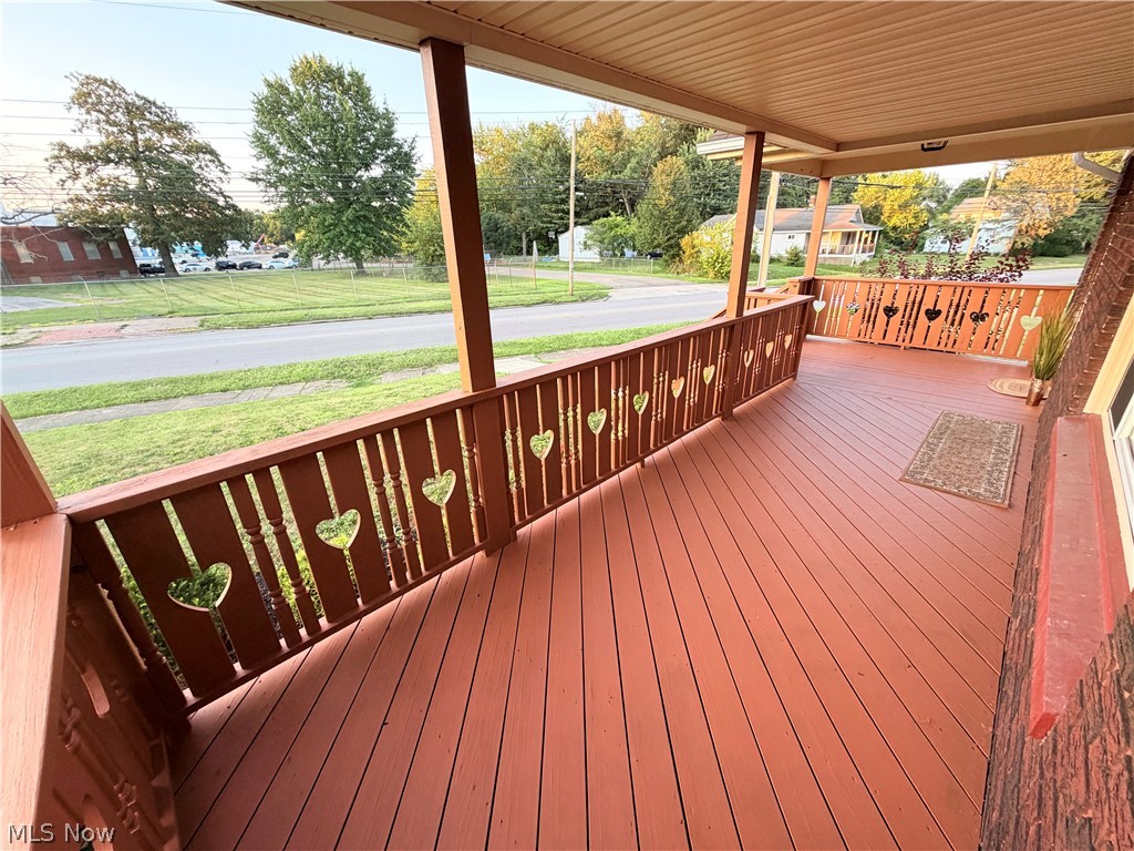 963 Warren Avenue Niles OH 44446
