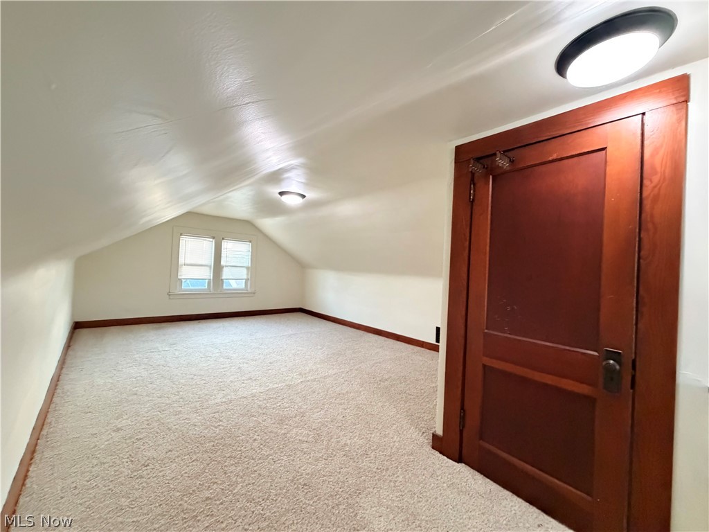 963 Warren Avenue Niles OH 44446