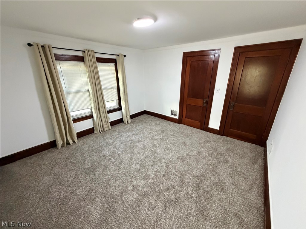 963 Warren Avenue Niles OH 44446