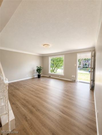 1199 Mayfield Ridge Road Cleveland OH 44124