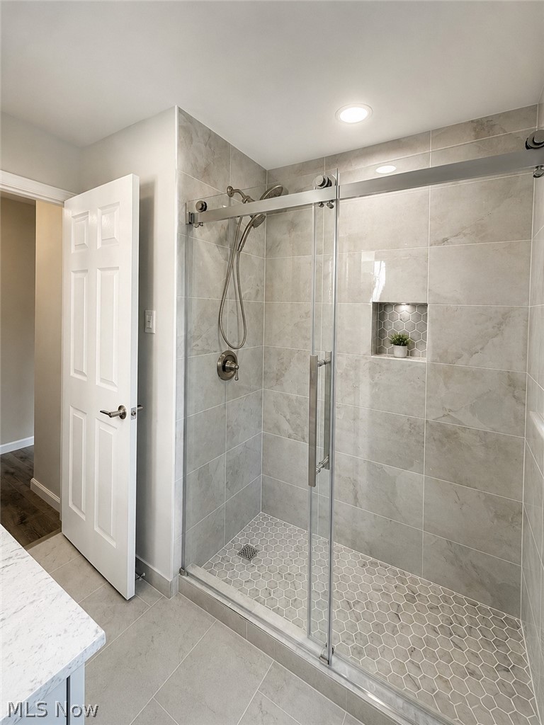 1199 Mayfield Ridge Road Cleveland OH 44124