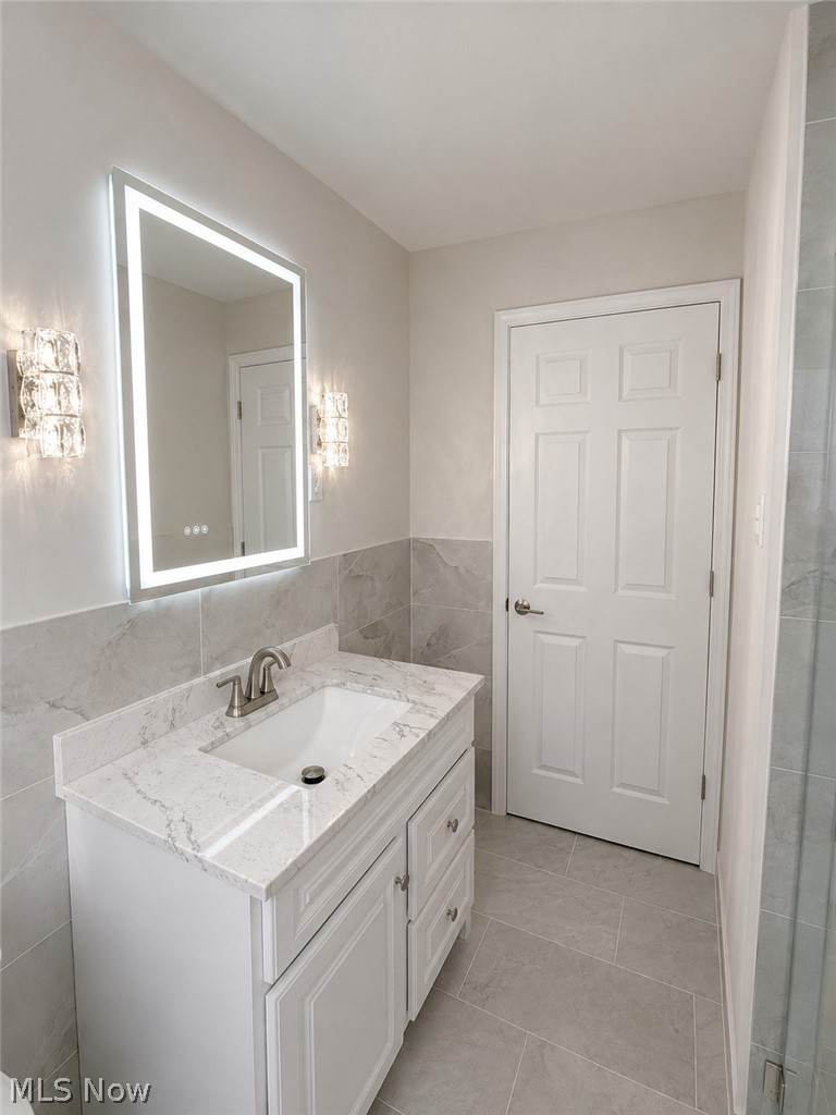 1199 Mayfield Ridge Road Cleveland OH 44124