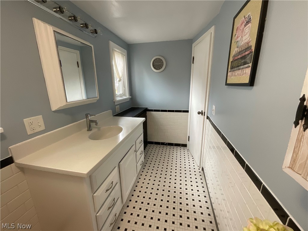 504 2nd Avenue SE Beach City OH 44608