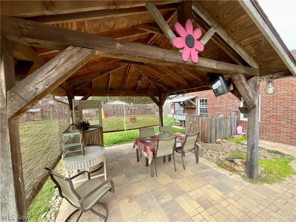 504 2nd Avenue SE Beach City OH 44608