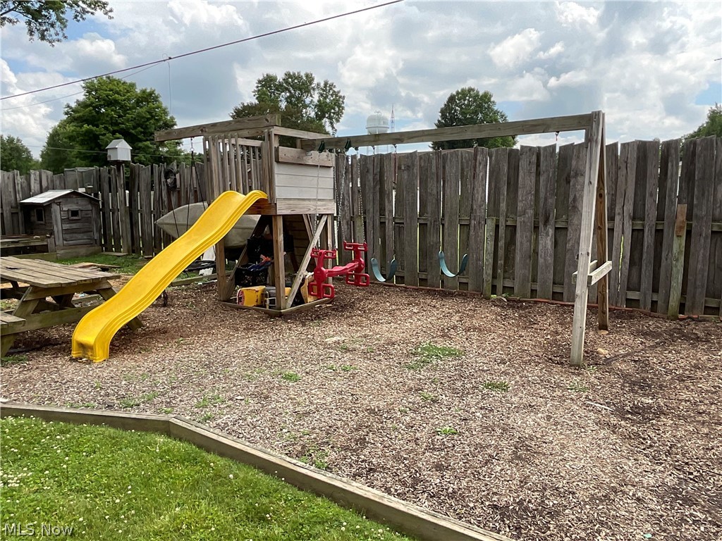 504 2nd Avenue SE Beach City OH 44608