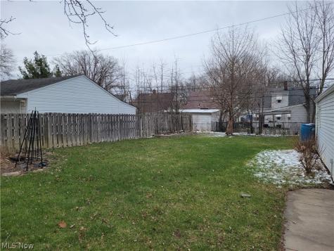 5853 Monica Lane Garfield Heights OH 44125