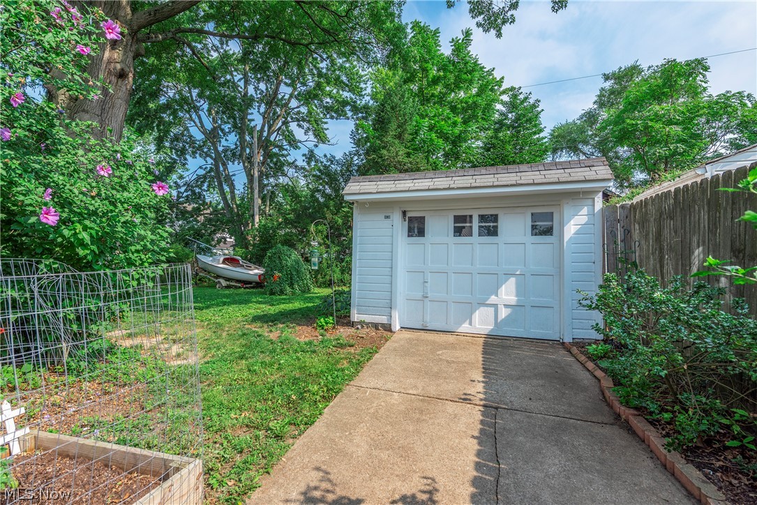455 11th Street Elyria OH 44035