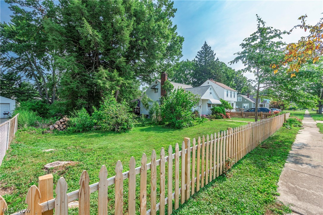 455 11th Street Elyria OH 44035